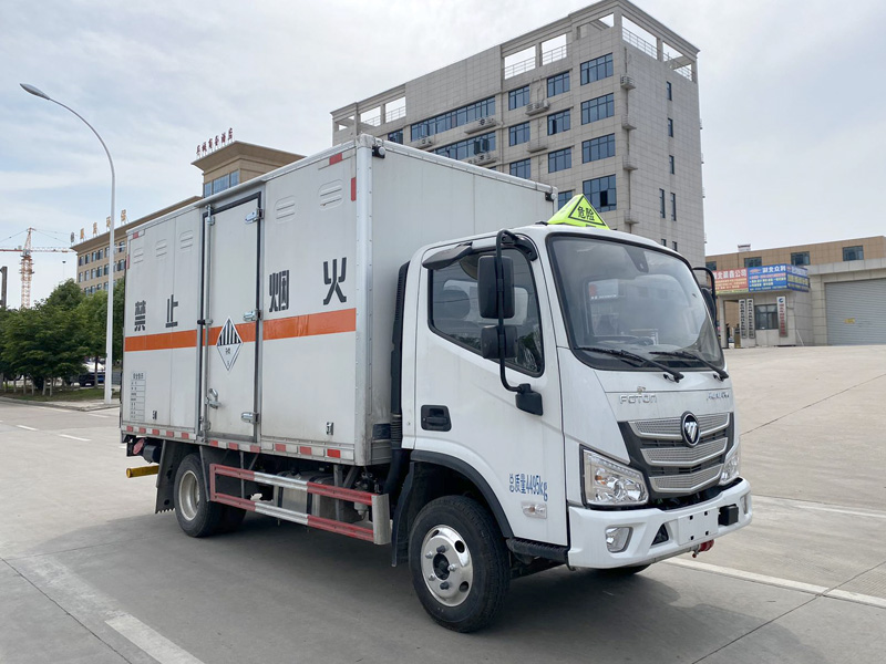 雜項(xiàng)危險(xiǎn)物品廂式運(yùn)輸車，運(yùn)輸車，運(yùn)輸車廠家，楚勝集團(tuán)
